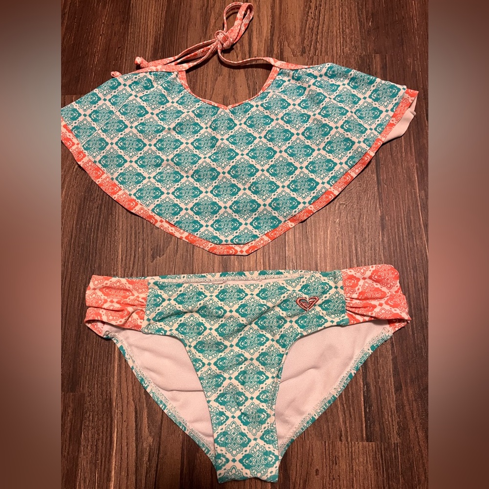 Roxy 2 piece bathing suit pink, blue, and white kids size L